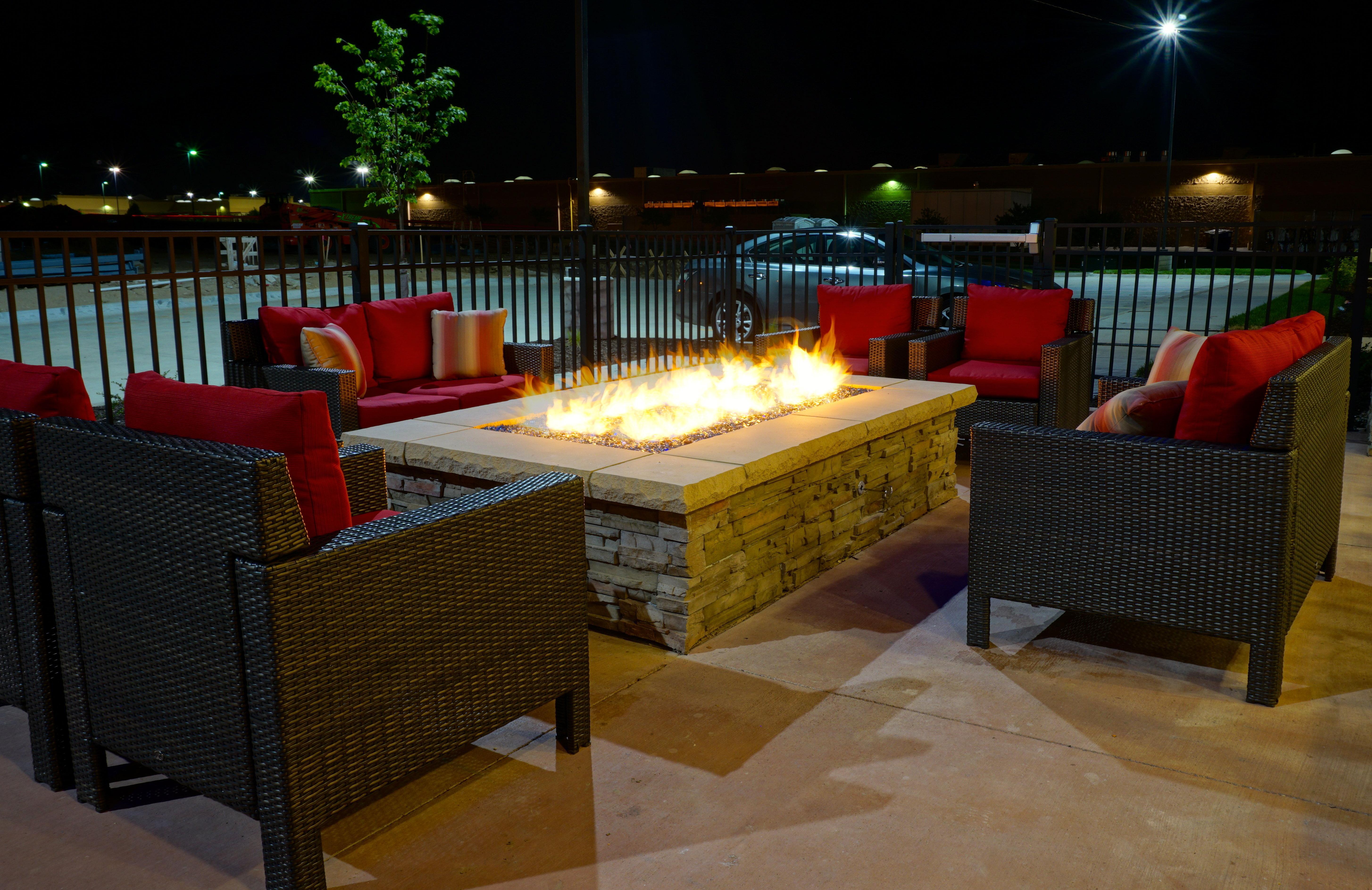Holiday Inn Express & Suites Omaha - Millard Area By Ihg Екстер'єр фото