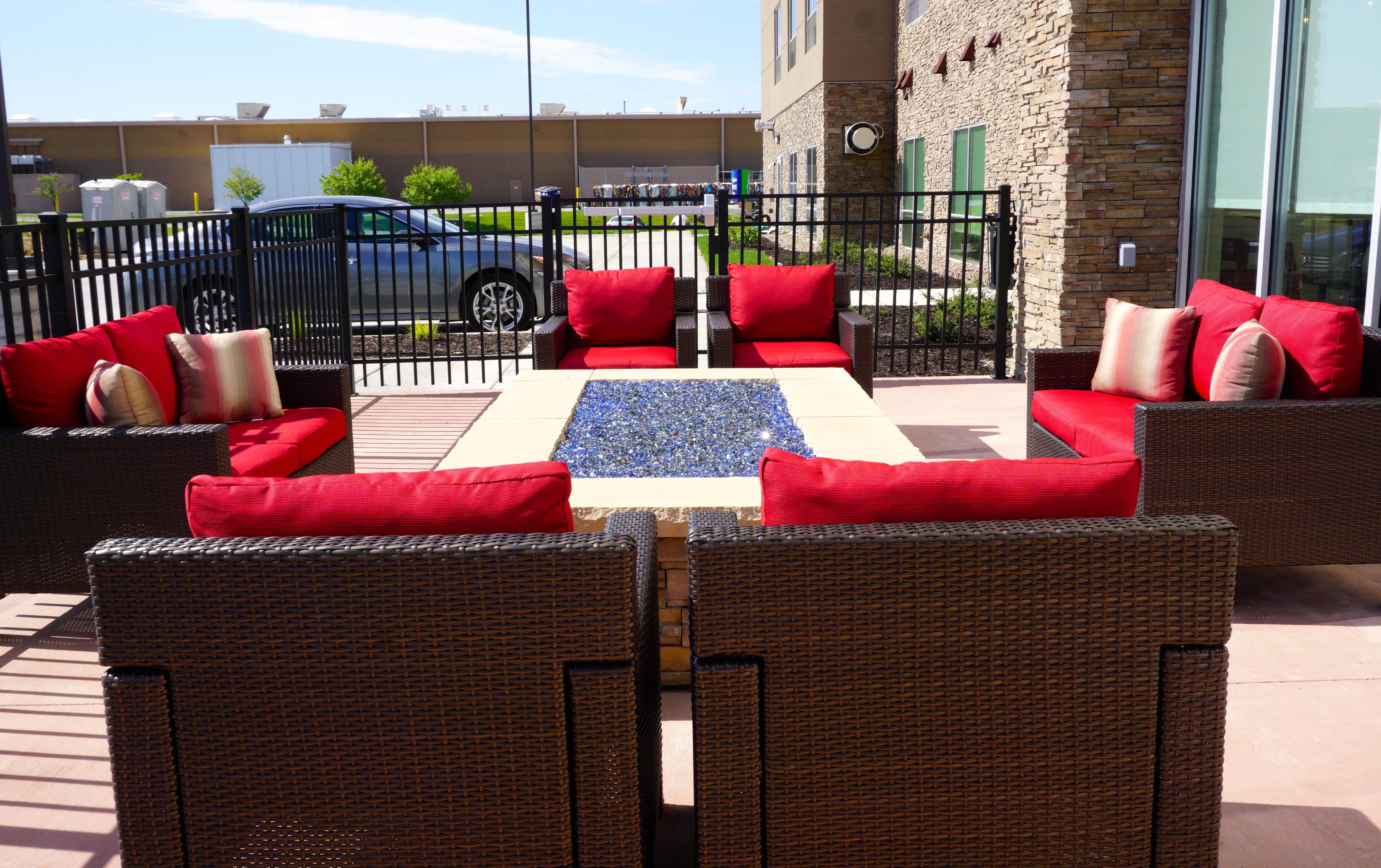 Holiday Inn Express & Suites Omaha - Millard Area By Ihg Екстер'єр фото